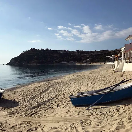 Direttamente A Mare *